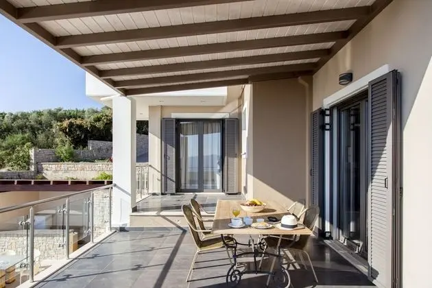 Villa (Melia)
