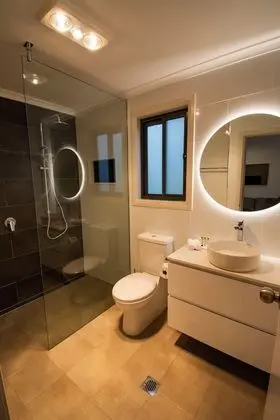 Villa, 2 Yatak Odası, Mutfak (Boronia Villa - withTesla EV chargers)