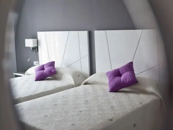 Family Oda (2 adults + 2 children )