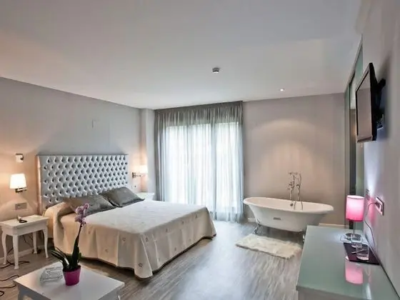 Tek Büyük Yataklı Oda (2 adults + 1 child)