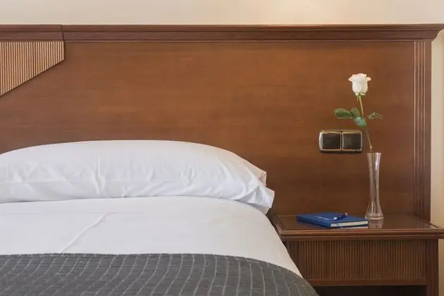 Büyük Yataklı Tek Kişilik Oda, 1 Tek Kişilik Yatak