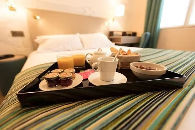 Standard Tek Büyük Yataklı Oda, Şehir Manzaralı