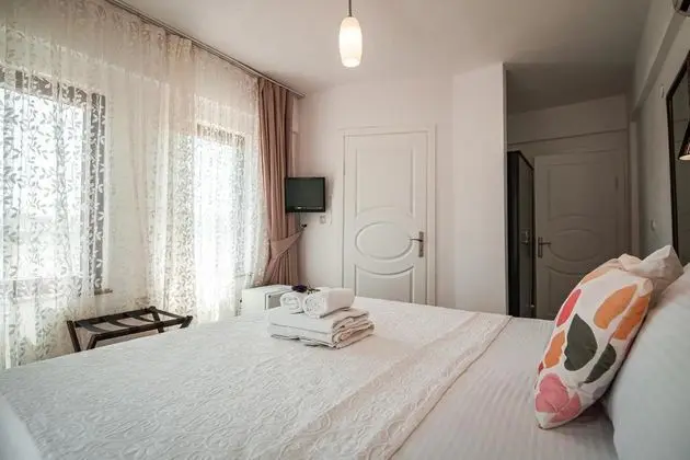 Twin, Bahçe Manzaralı