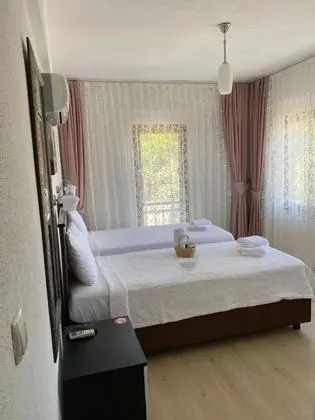 Twin, Bahçe Manzaralı