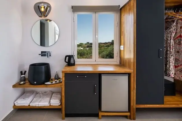 Queen Suite with Spa Bath