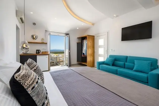 Queen Suite with Spa Bath