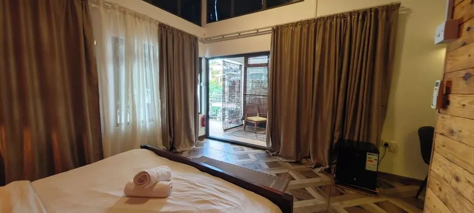Deluxe Tek Büyük Yataklı Oda