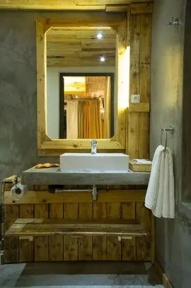 Standard Tek Büyük veya İki Ayrı Yataklı Oda, 1 Yatak Odası, Özel Banyo, Havuz Manzaralı