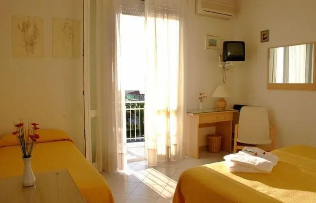 Üç Kişilik Oda, Balkon