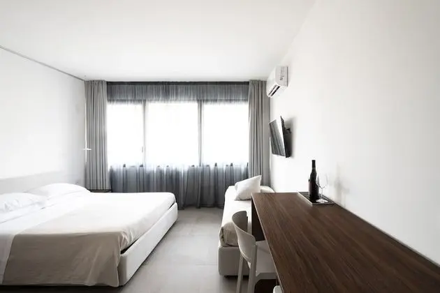 Deluxe Studio Suite (3pax) - 104