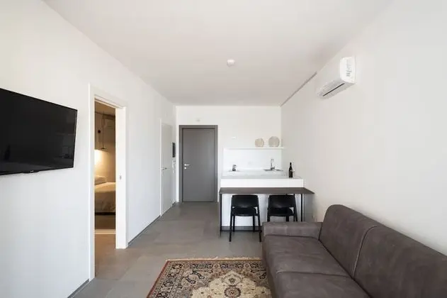 Junior Suite, Hot Tub (4pax) - 107