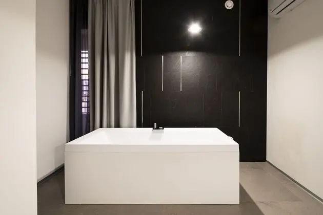 Junior Suite, Hot Tub (4pax) - 107