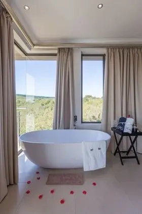 Honeymoon Apart Daire