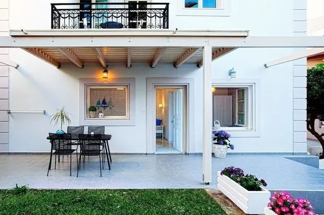 Apart Daire, Teras