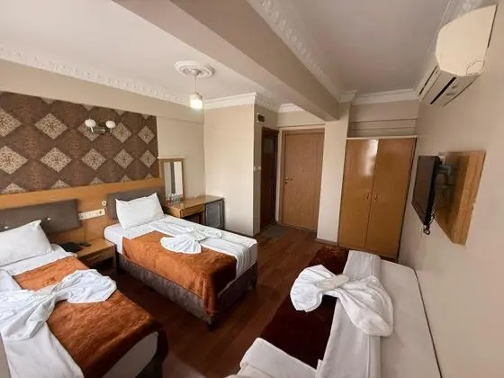 Triple, Şehir Manzaralı, Klimalı