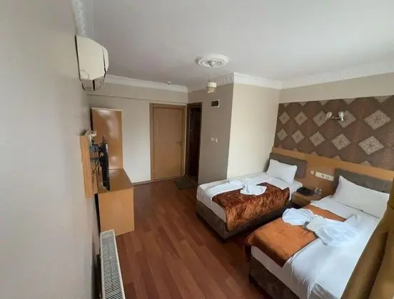 Twin, Şehir Manzaralı, Üst Kat