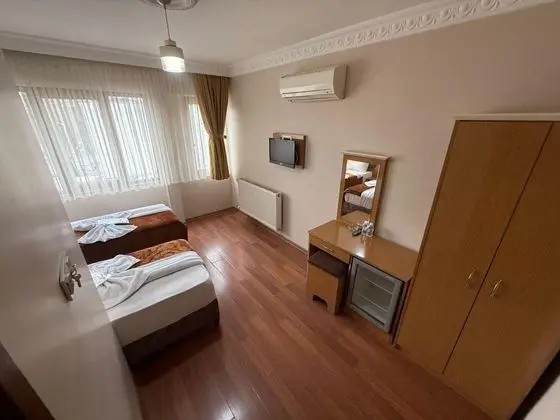 Twin, Şehir Manzaralı, Üst Kat