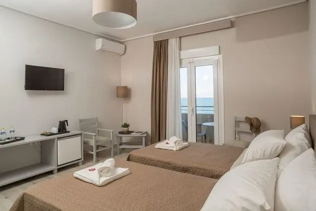 Basic Tek Büyük veya İki Ayrı Yataklı Oda, Deniz Manzaralı