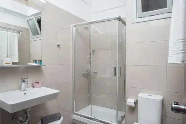 Basic Tek Büyük veya İki Ayrı Yataklı Oda, Deniz Manzaralı