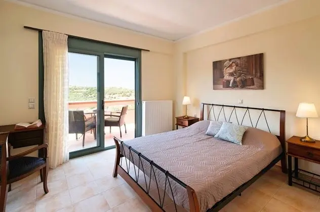 Family Villa, 4 Yatak Odası, Kişiye Özel Havuzlu, Bahçe Manzaralı (Alkyoni)