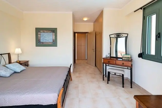 Family Villa, 4 Yatak Odası, Kişiye Özel Havuzlu, Bahçe Manzaralı (Alkyoni)