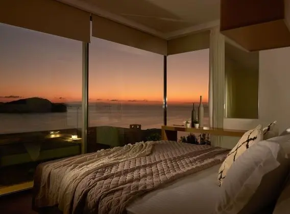 Luxury Villa, 4 Yatak Odası, Kişiye Özel Havuzlu, Deniz Manzaralı (Plumage)