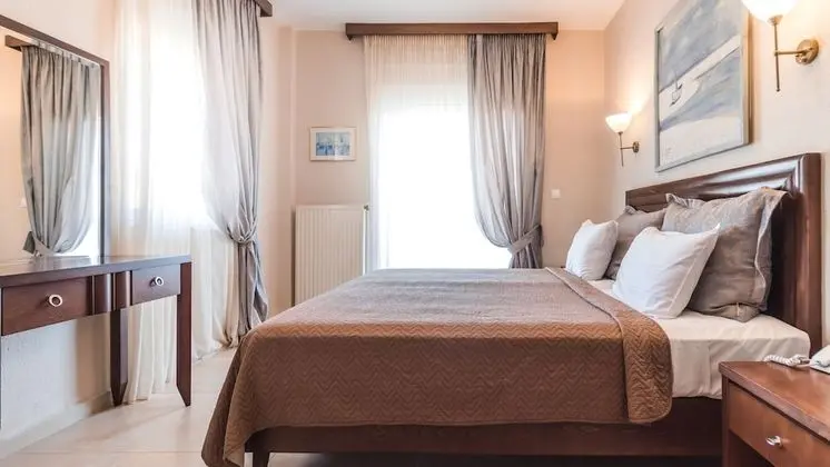 Standard Tek Büyük Yataklı Oda