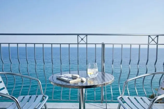 1 Çift Kişilik Veya 2 Tek Kişilik Yatak Sea View