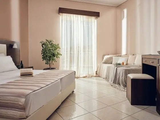 Deluxe Üç Kişilik Oda