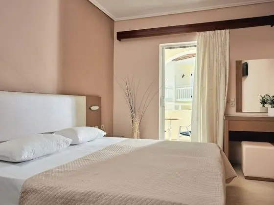 Deluxe Üç Kişilik Oda