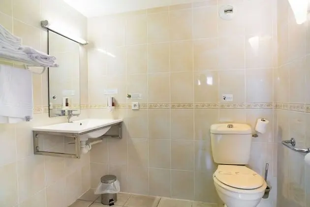Standard Tek Büyük veya İki Ayrı Yataklı Oda