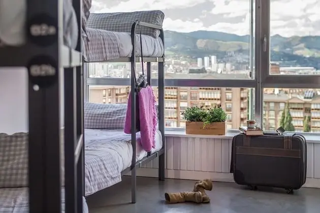 Superior Ortak Ranzalı Oda, Karma Ranzalı Oda, Ortak Banyo, Şehir Manzaralı