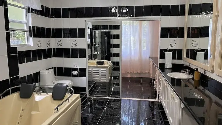 Luxury Tek Büyük Yataklı Oda, 1 En Büyük (King) Boy Yatak, Jakuzi, Okyanus Manzaralı