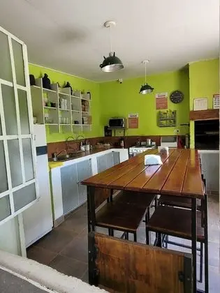 İki Ayrı Yataklı Oda, Ortak Banyo