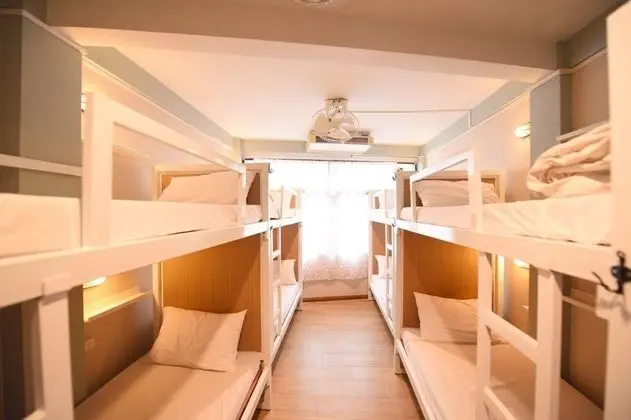 Deluxe Dormitory
