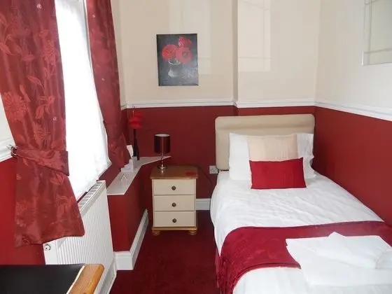 Tek Kişilik Oda, Banyolu/Duşlu (Room 3)