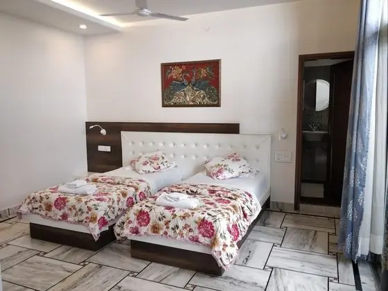 Tek Büyük veya İki Ayrı Yataklı Oda