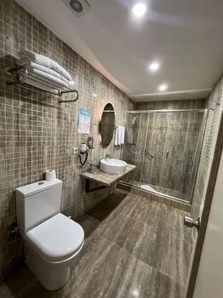 Standard Tek Büyük veya İki Ayrı Yataklı Oda
