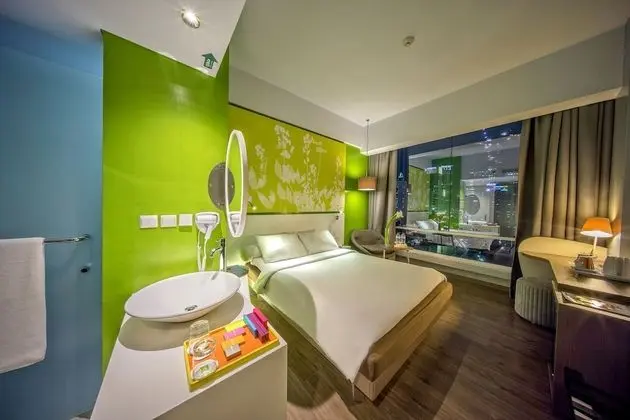 Deluxe Oda, 1 Büyük (Queen) Boy Yatak, Şehir Manzaralı