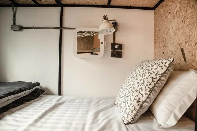 2 Beds Mixed Upper Deck