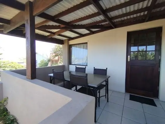 Comfort Apart Daire, 2 Yatak Odası, Kısmi Deniz Manzaralı, Bahçeli