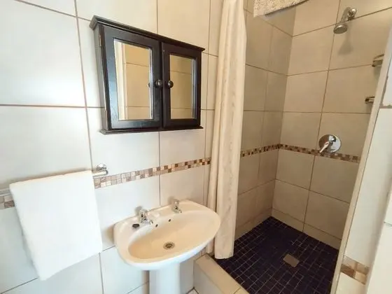 Comfort Apart Daire, 2 Yatak Odası, Kısmi Deniz Manzaralı, Bahçeli