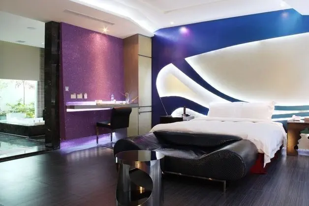 Deluxe Tek Büyük Yataklı Oda (Check in time starts from 6pm)