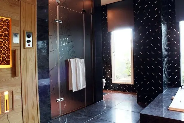 Deluxe Tek Büyük Yataklı Oda (Check in time starts from 6pm)
