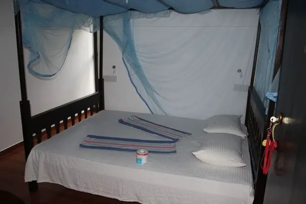 Tek Büyük Yataklı Oda, Balkon, Bahçe Manzaralı