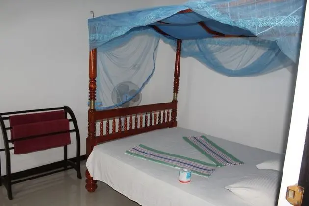 Tek Büyük Yataklı Oda, Balkon, Bahçe Manzaralı