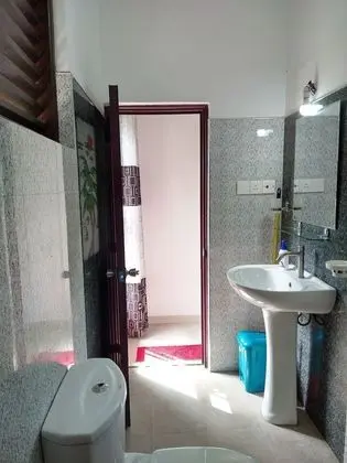 Tek Büyük Yataklı Oda, Balkon, Bahçe Manzaralı