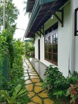 Tek Büyük Yataklı Oda, Balkon, Bahçe Manzaralı