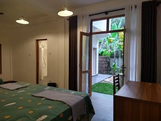 Üç Kişilik Oda, Balkon, Göl Manzaralı