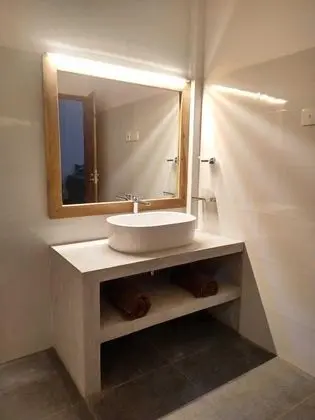 Üç Kişilik Oda, Balkon, Göl Manzaralı